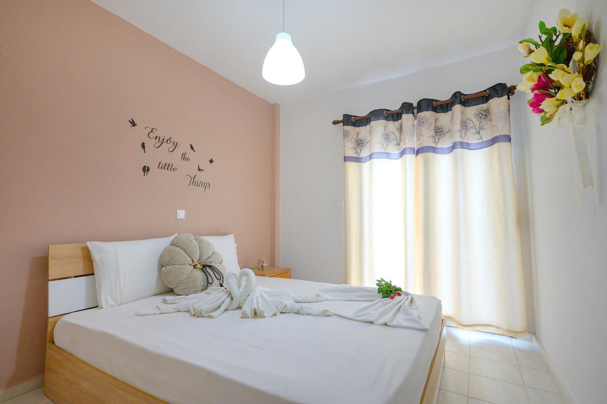Michael'S Apartment'S Nea Roda Zewnętrze zdjęcie